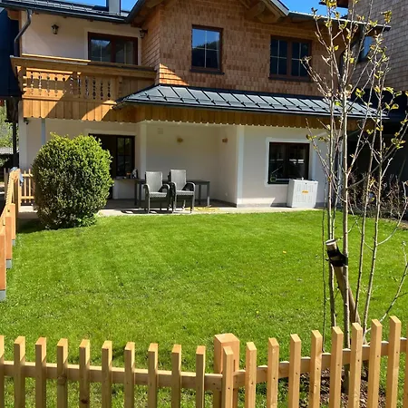 Elisabeth * شتروبل